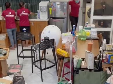 Dọn dẹp phòng khách 