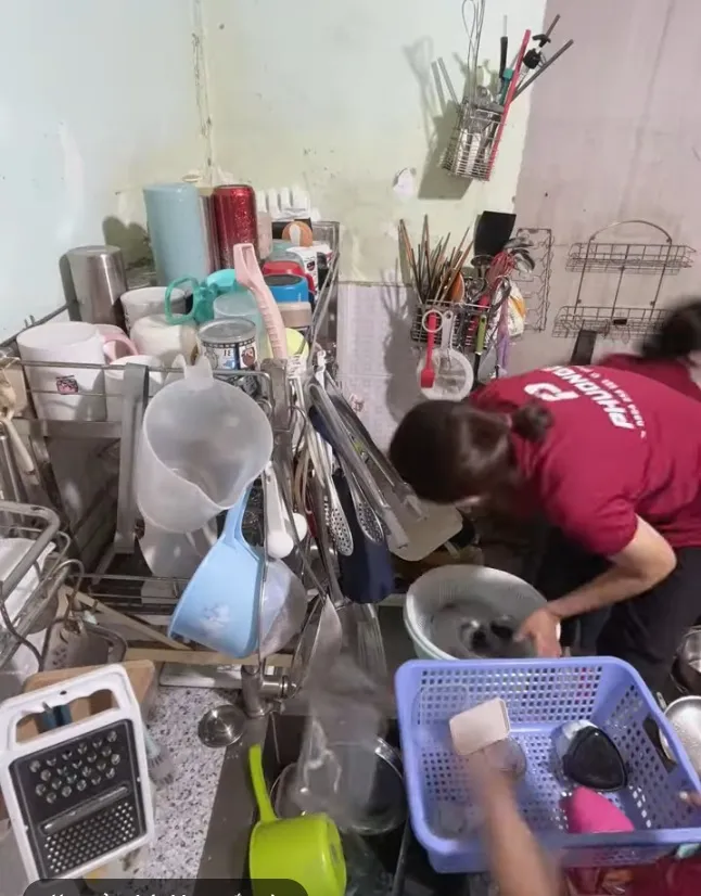 dọn dẹp nhà cửa cho chị khách quận 10 - tphcm